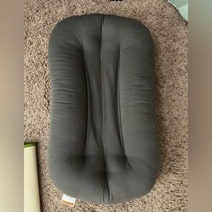 Grey snuggle me lounger